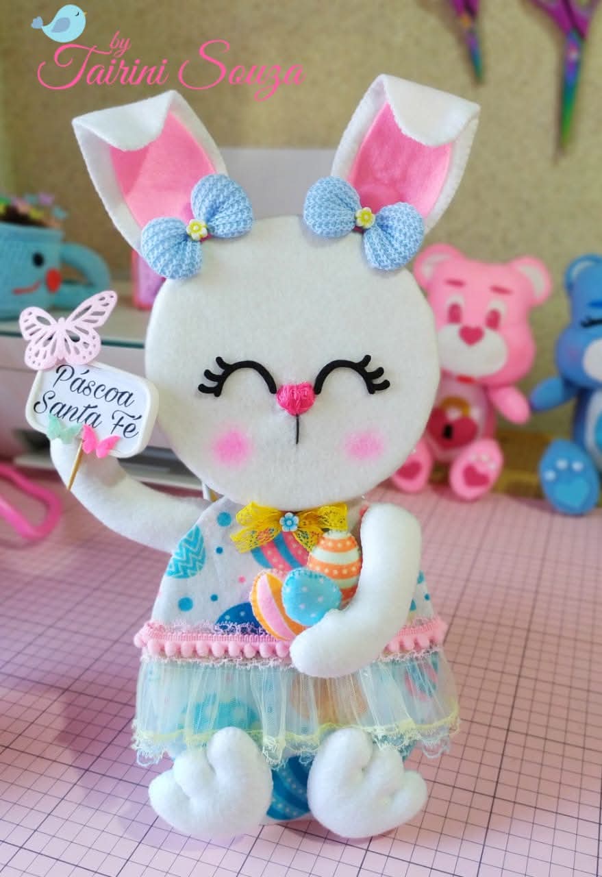 coelhinha fofinha em feltro de feltro